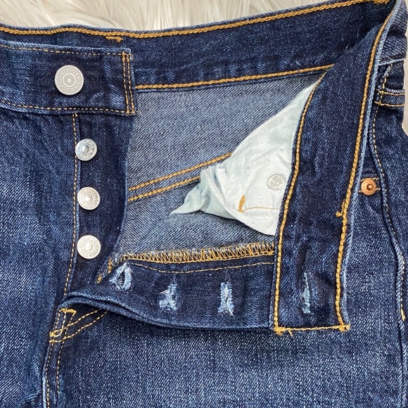 Levi’s Dark Wash 501 Denim Cutoff Shorts - Picture 5 of 7